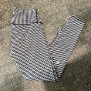 Alo high waisted houndstooth leggings